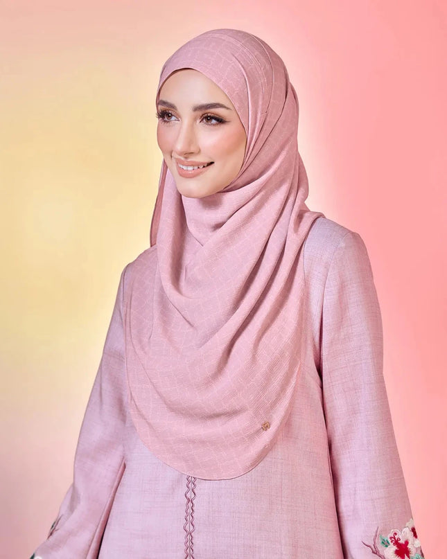 FAIRY-SO CHAINELLE in MISTY ROSE