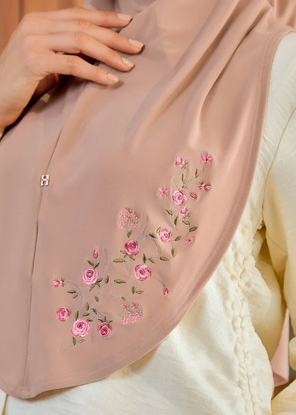 SO-LANA LUXE DECO ROSA in ALMOND FROST