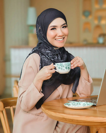 SO-STELLAR PORCELAIN in BLACK