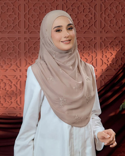 TAFFETY-SO LUXE ELARA in SWEET CHESTNUT