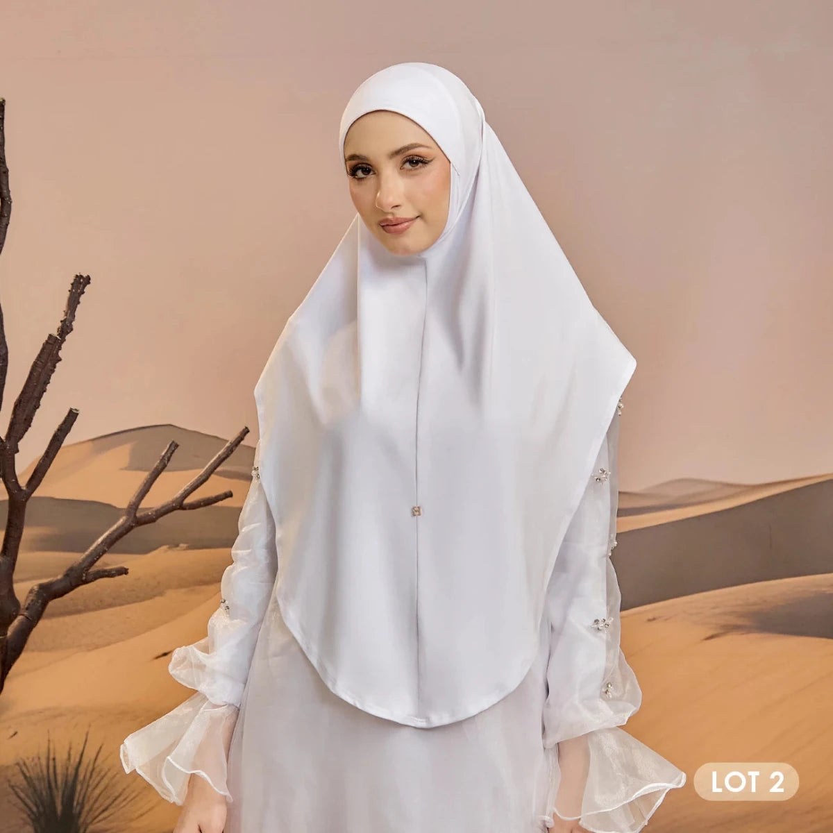 SO-MEDINA TRUE in WHITE