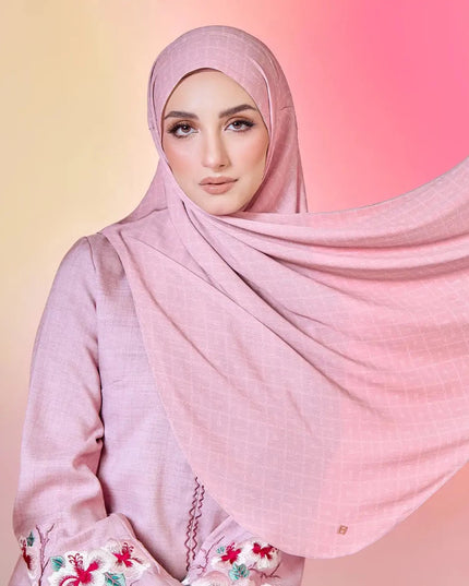 FAIRY-SO CHAINELLE in MISTY ROSE