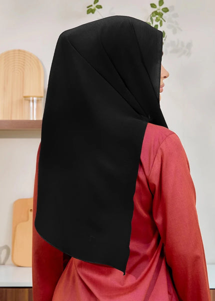 SWEETLY-SO LUXE HANAMEERAN in BLACK