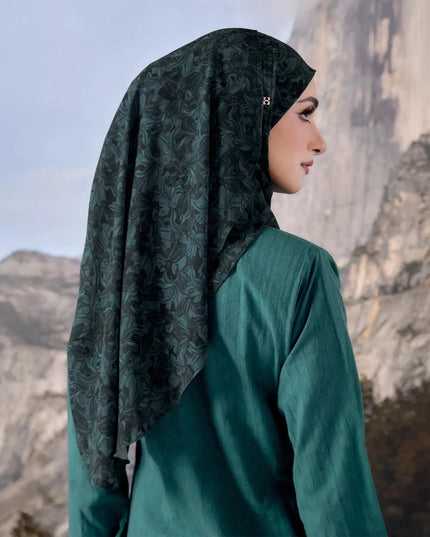 FAIRY-SO SEA OF LILIES in BLACKPINE