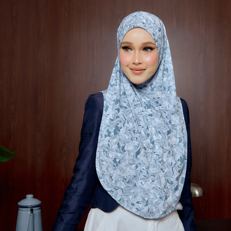 SO-YOUNG SEA OF LILIES in AIRY BLUE