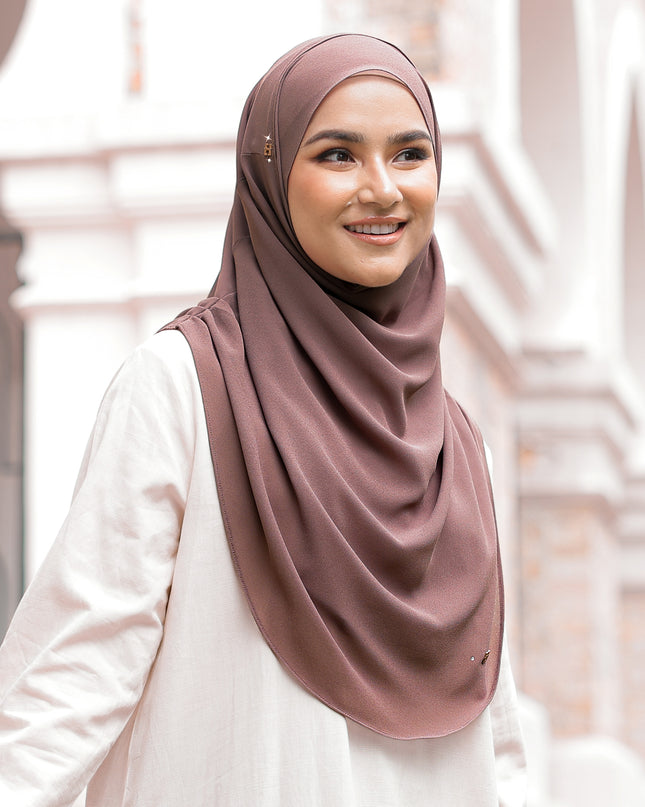 CUTELY-SO in TOASTED ALMOND