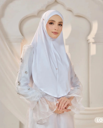 SO-NAWRA TRUE in WHITE