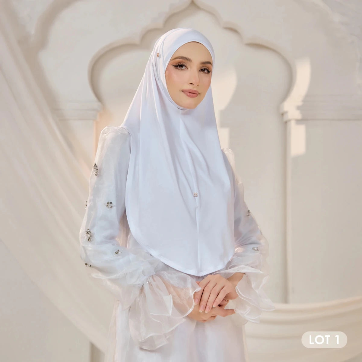 SO-NAWRA TRUE in WHITE