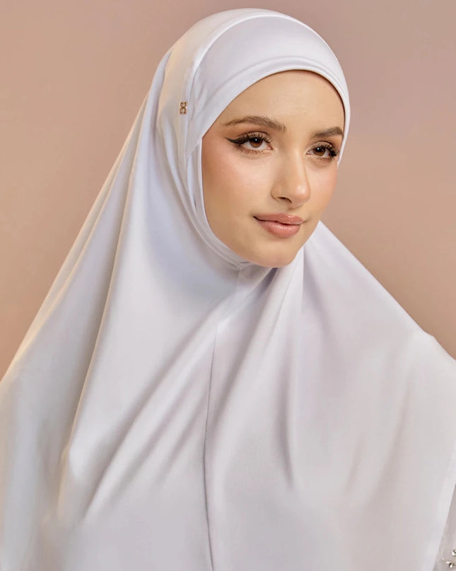 SO-MEDINA TRUE in WHITE