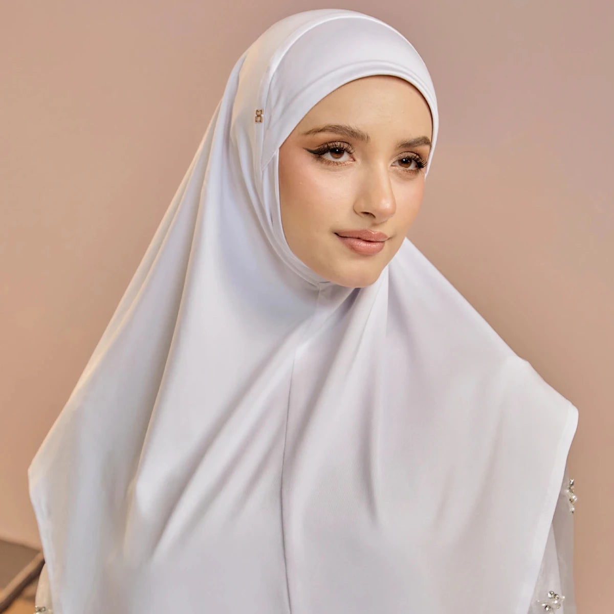 SO-MEDINA TRUE in WHITE