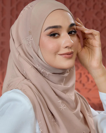 TAFFETY-SO LUXE ELARA in SWEET CHESTNUT