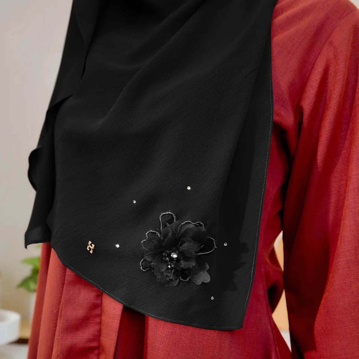 SWEETLY-SO LUXE HANAMEERAN in BLACK