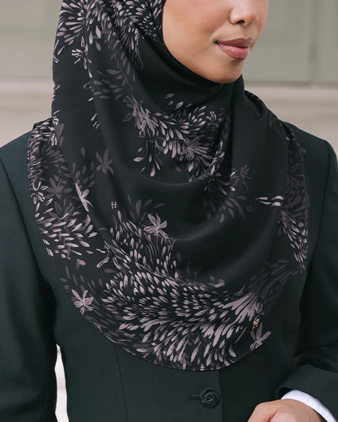 TWEELY-SO BASIC IXORA in BLACK