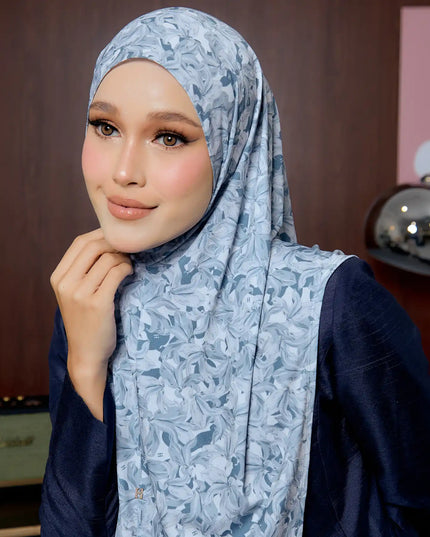 SO-YOUNG SEA OF LILIES in AIRY BLUE