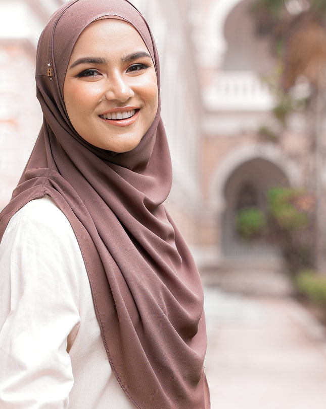 CUTELY-SO in TOASTED ALMOND