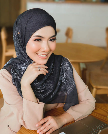 SO-STELLAR PORCELAIN in BLACK