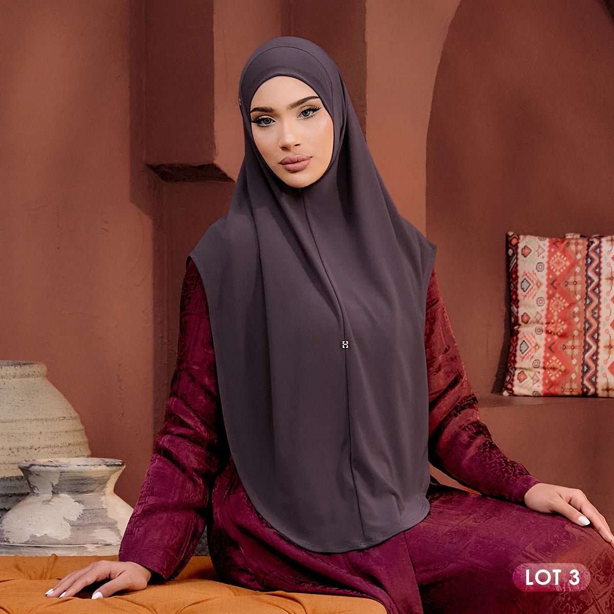 SO-MARWAA in CHARCOAL TAUPE