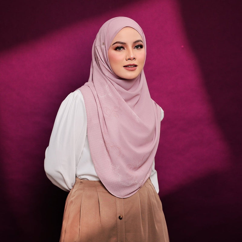 TWEELY-SO CLASSICAL in THISTLE