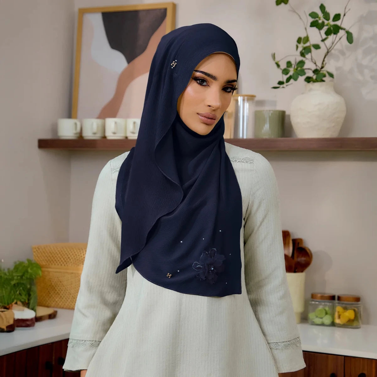 SWEETLY-SO LUXE HANAMEERAN in NAVY