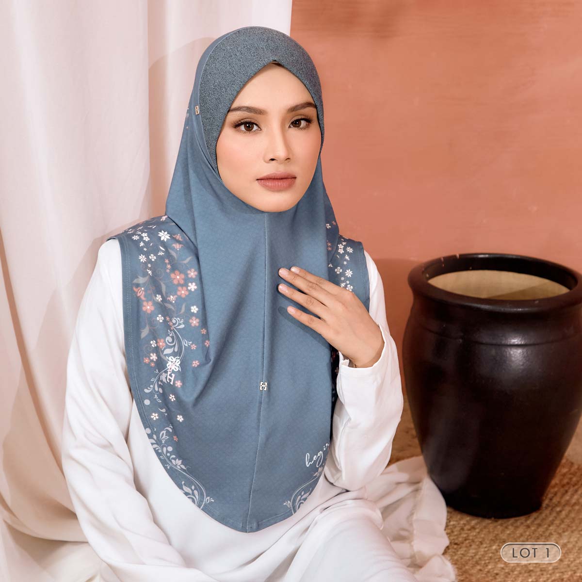 SO-MABEL CHARMS in LAGUNA BLUE