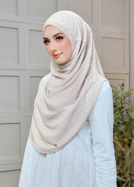 TWEELY-SO BASIC MONELIA in IVORY