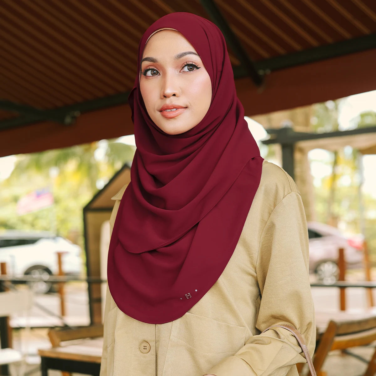 TINSELLY-SO INSTANT in CHERRY RED