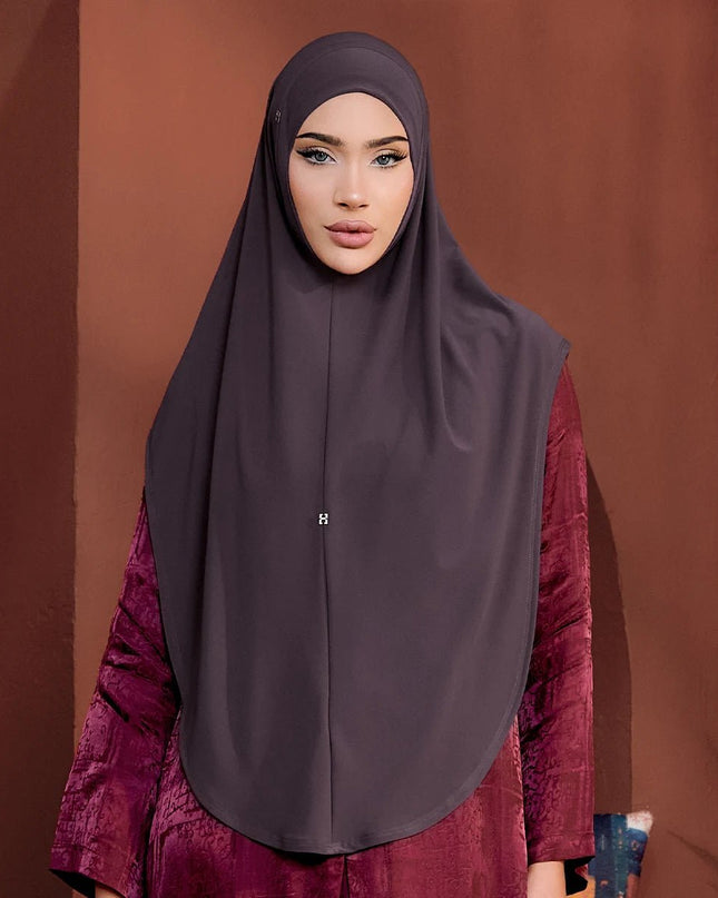 SO-MARWAA in CHARCOAL TAUPE