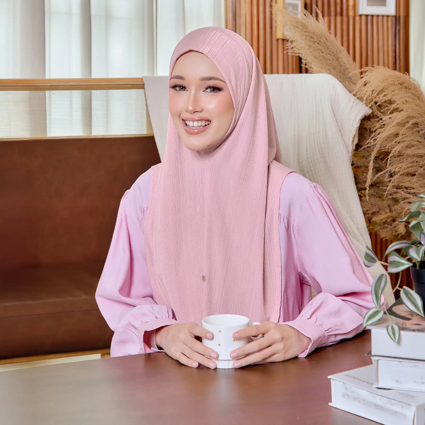 SO-HELENA in VEILED ROSE