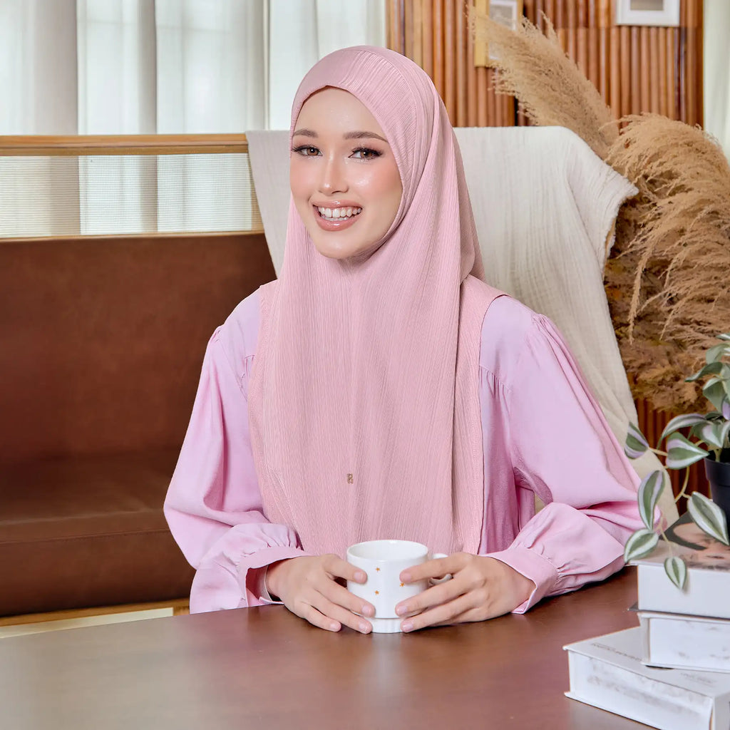 SO-HELENA in VEILED ROSE