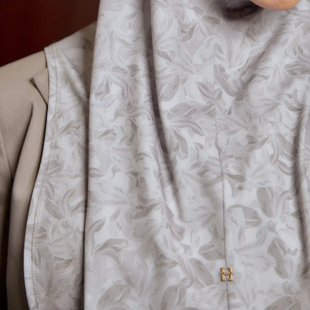 SO-YOUNG SEA OF LILIES in TEAK