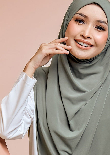 SO-GRACELYN in MOSSY BASIL