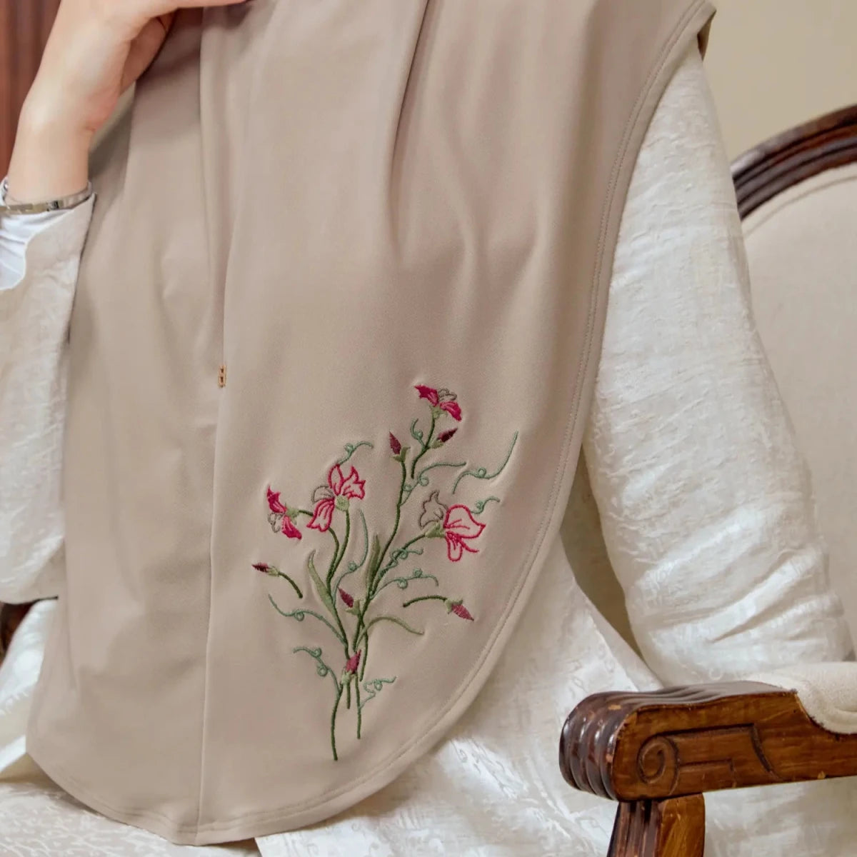 SO-MARJAN TWILL LUXE BELLFLOWERS in KHAKI