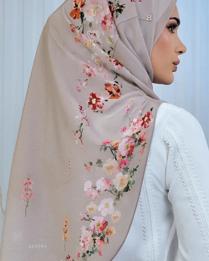 TWEELY-SO MATILDA in TRENCH COAT