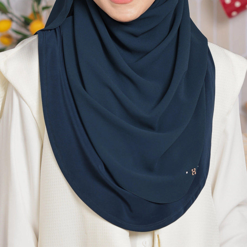 FABELLA-SO in ADMIRAL BLUE