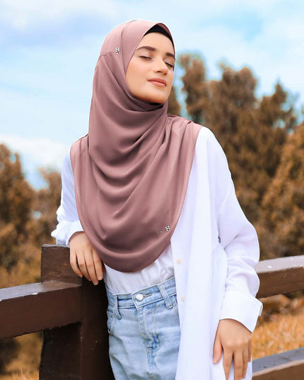 CUTELY-SO in ALMOND SPICE