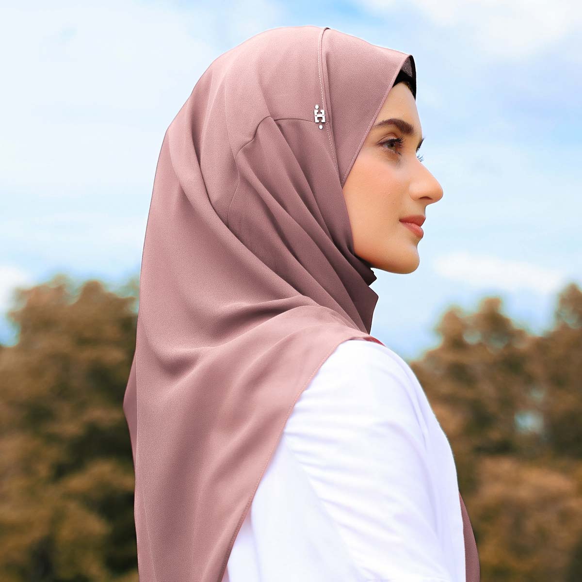 CUTELY-SO in ALMOND SPICE