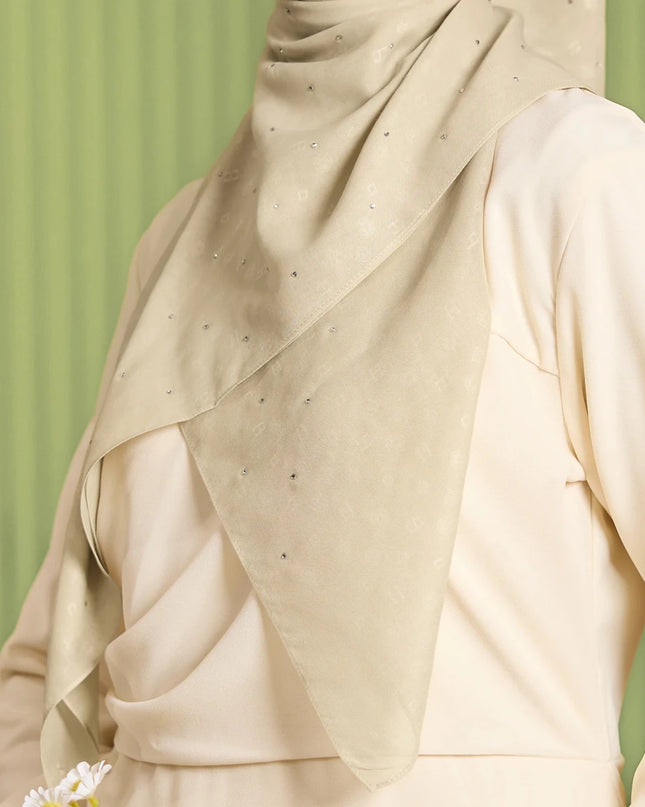 PS-INSCRIBED LUMINA in ALMOND CREAM