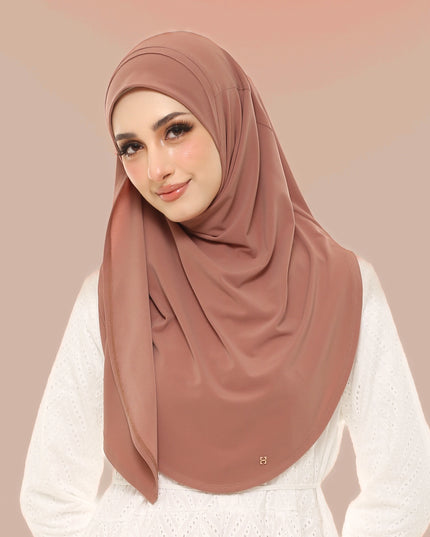 SO-FIORA in ALMOND FROST