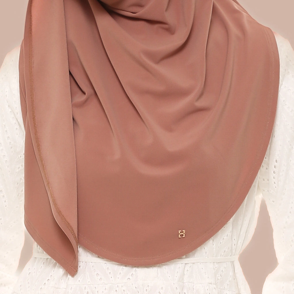 SO-FIORA in ALMOND FROST