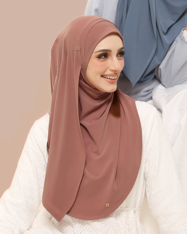 SO-FIORA in ALMOND FROST