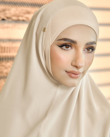 IMANLY-SO in ALMOND CREAM