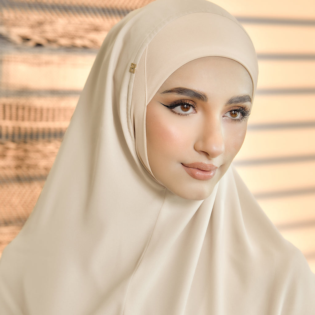 IMANLY-SO in ALMOND CREAM