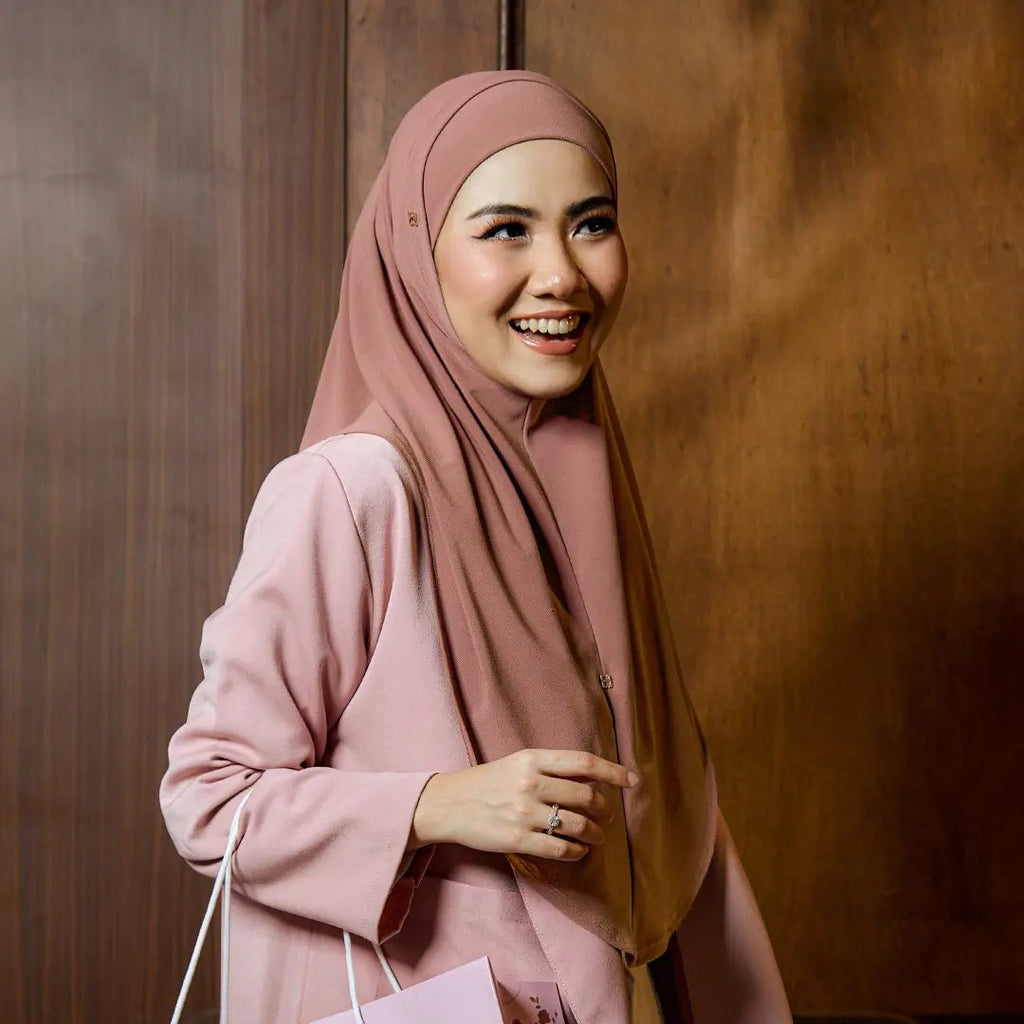 SO-TILLY TIEBACK TWC in ALMOND FROST