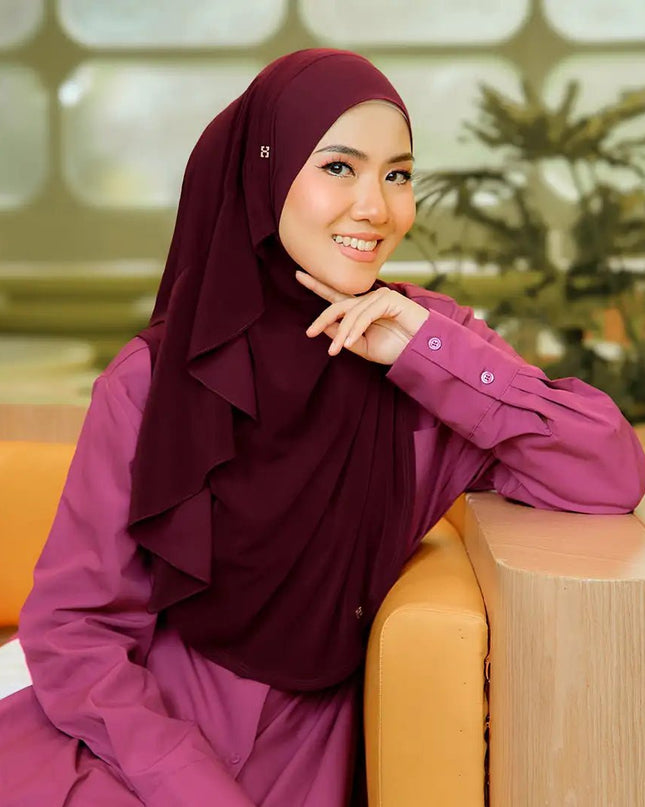 SO-FIENA in ANDORRA RED