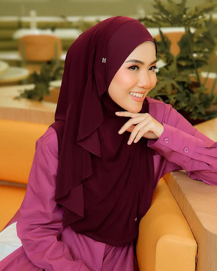 SO-FIENA in ANDORRA RED