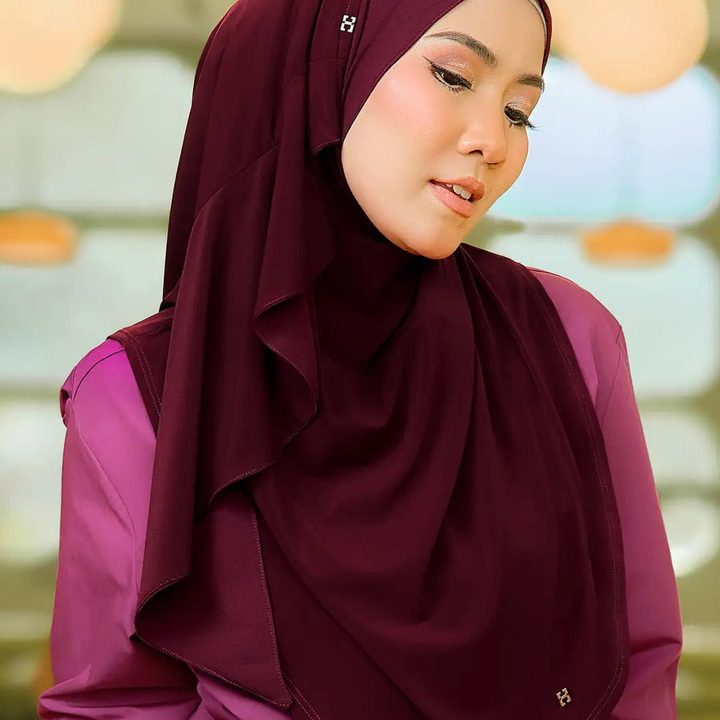 SO-FIENA in ANDORRA RED