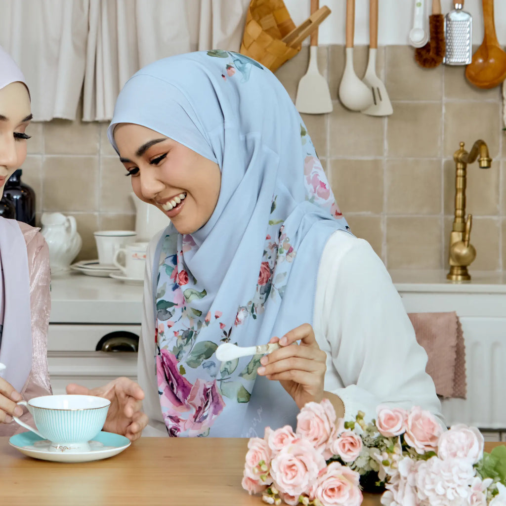 TWEELY-SO VEIL OF ROSARA in BABY BLUE