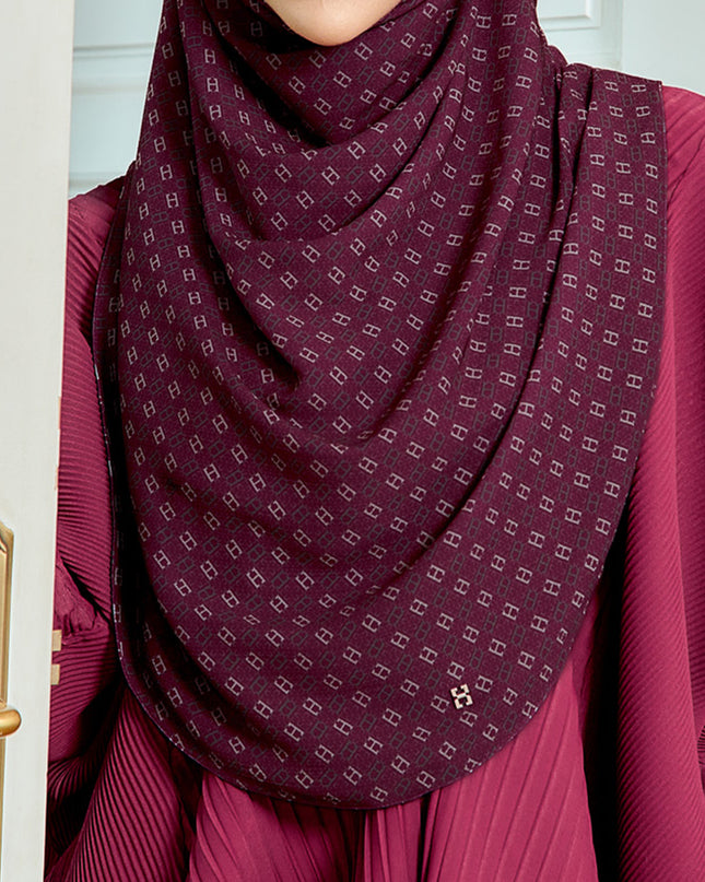 TWEELY-SO BASIC INITIALS in BERRY RUSH