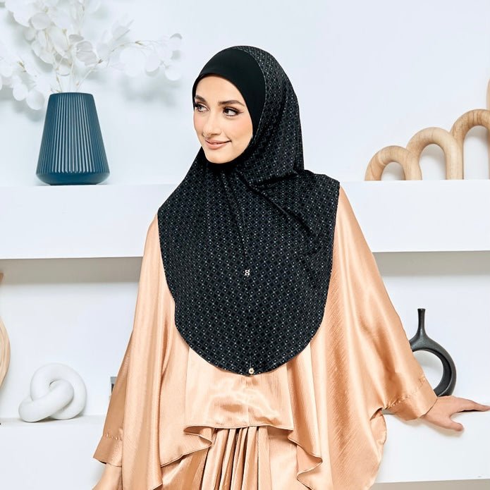 SO-ROSY MYSTICAL in BLACK