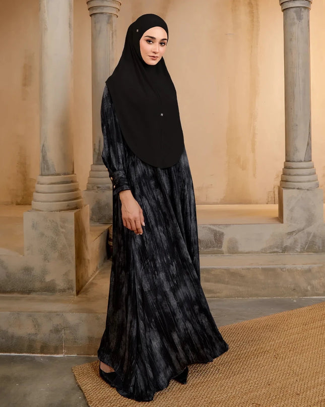 JO-MAWJEENA in BLACK